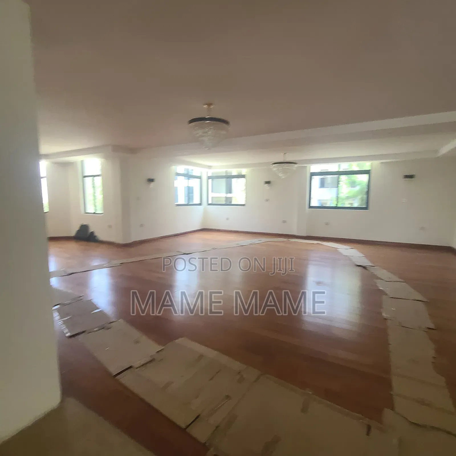 9bdrm House in Addis Abeba, Bole for sale
