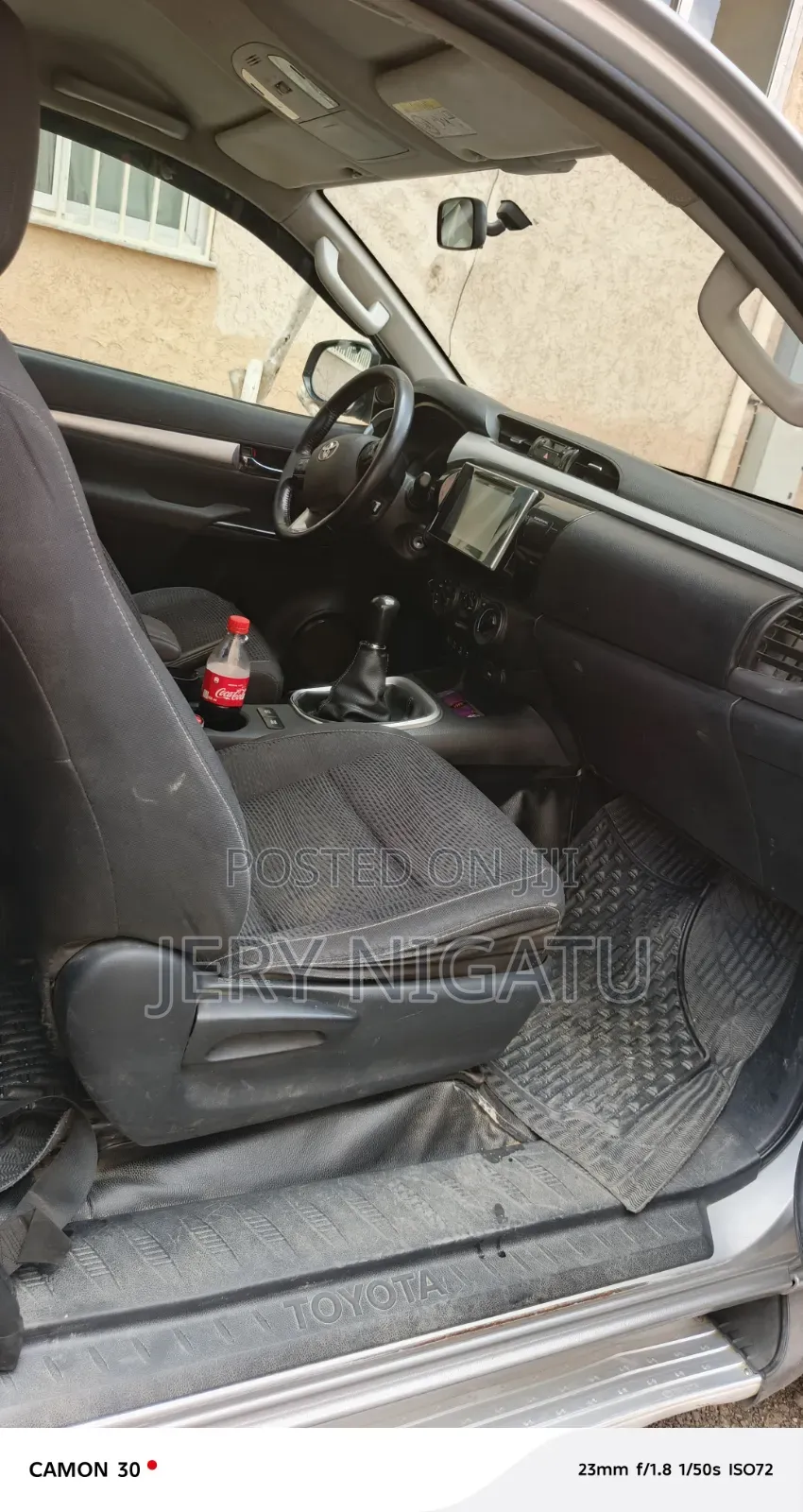 Toyota Hilux 2016 Gray
