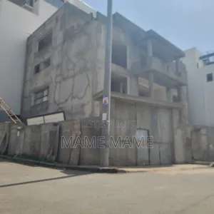 7bdrm House in Addis Abeba, Bole for sale