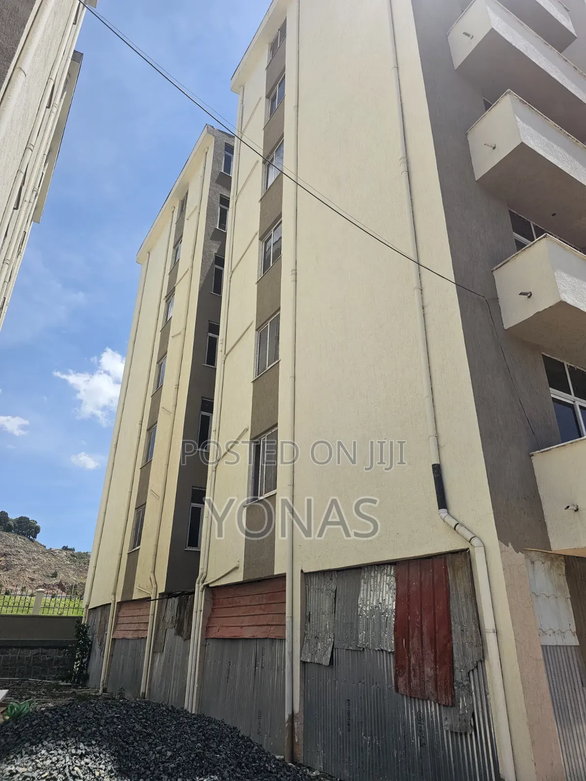 3bdrm Apartment in Amdehunrealestate, Nifas Silk-Lafto for sale