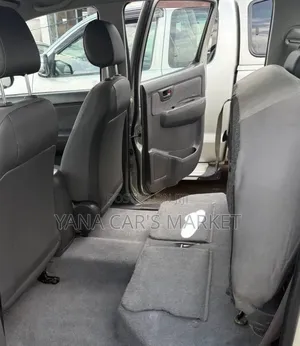Toyota Hilux 2014 White