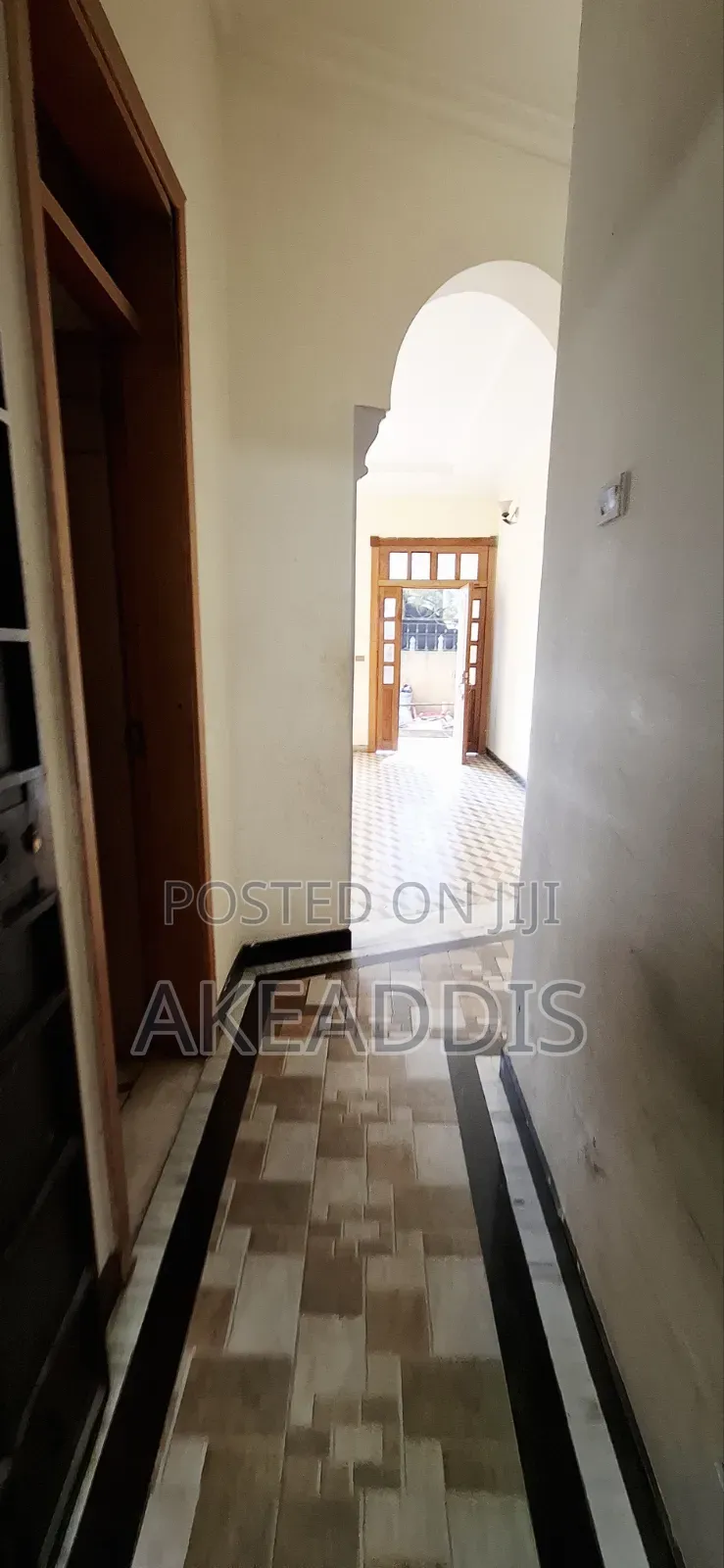 Furnished 5bdrm Villa in Bole Ayat for sale