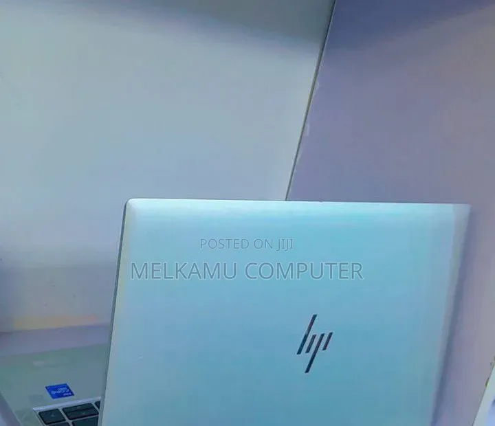New Laptop HP EliteBook 840 G8 16GB Intel Core i5 SSD 512GB