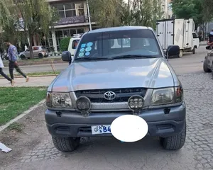 Toyota Hilux 2004 Silver