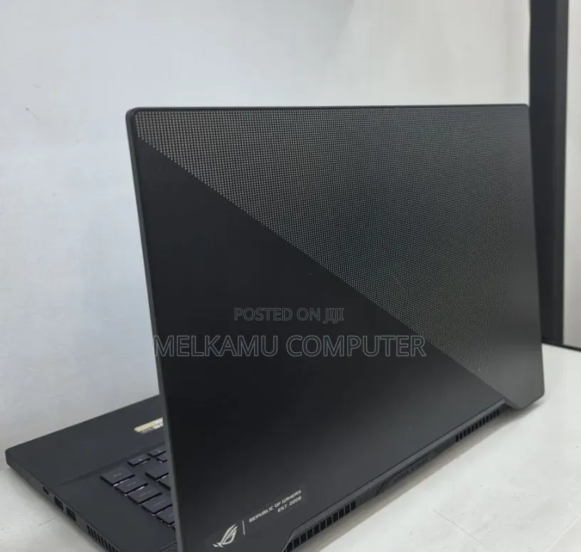 New Laptop Asus ROG Zephyrus G15 16GB Intel Core i7 SSD 1T