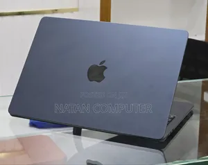 New Laptop Apple MacBook Pro 2024 M4 14-inch 16GB Apple M4 SSD 256GB