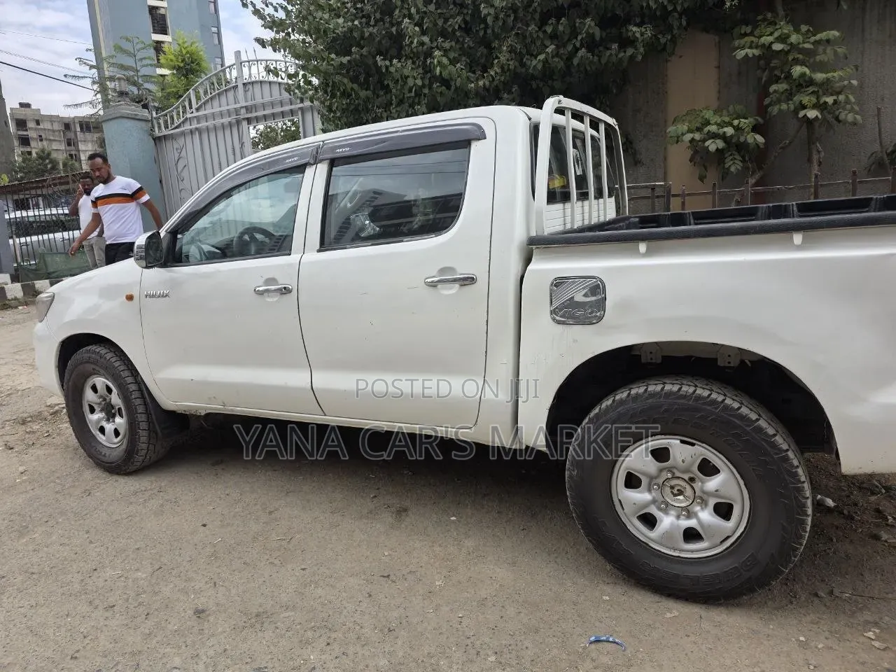 Toyota Hilux 2014 White