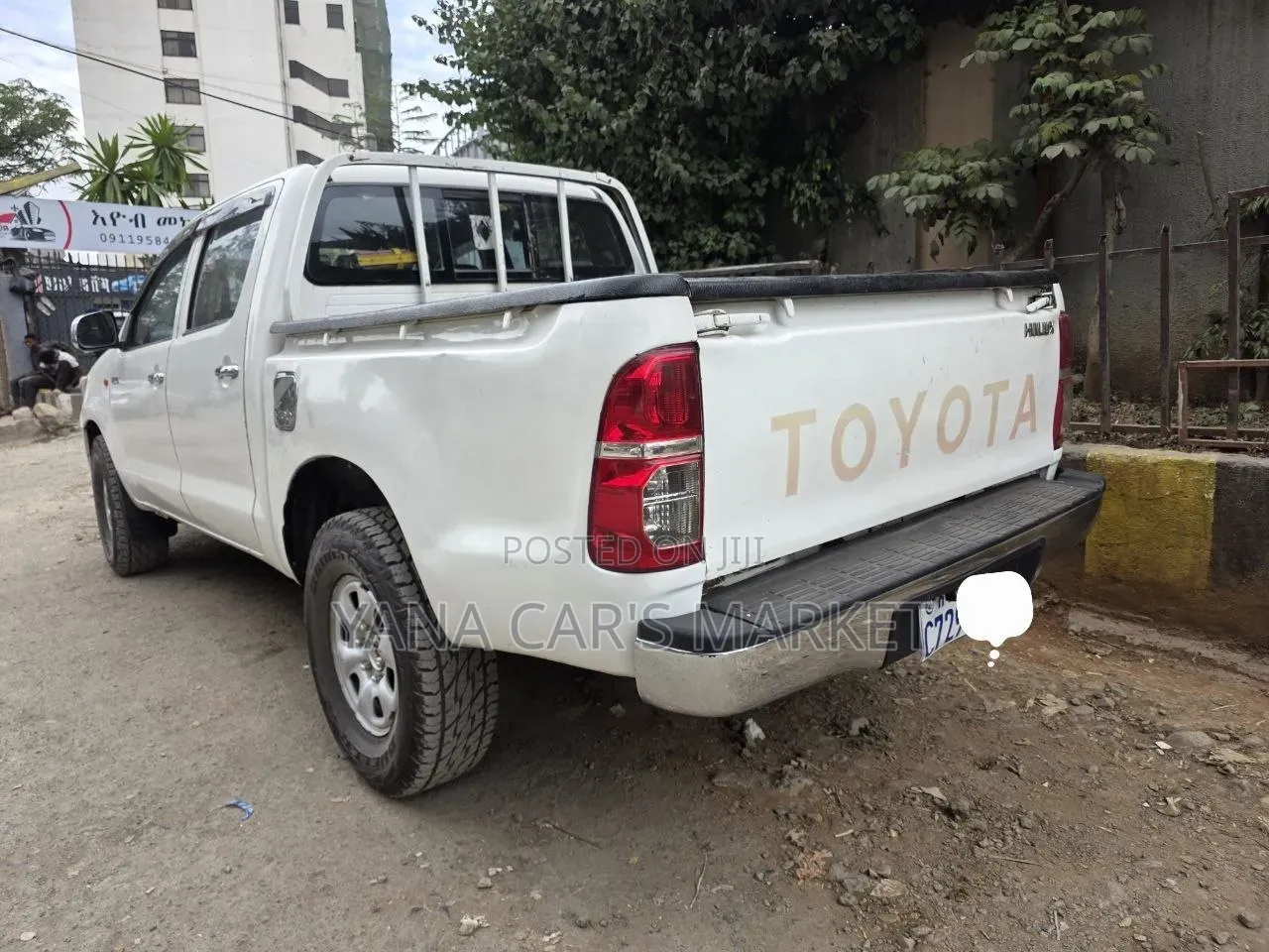 Toyota Hilux 2014 White
