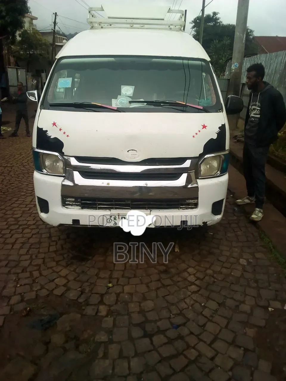 Toyota HiAce 2011 White