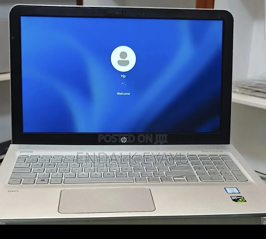 New Laptop HP 8GB Intel Core i5 SSD 128GB