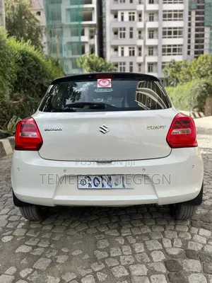 Suzuki Swift 2022 White