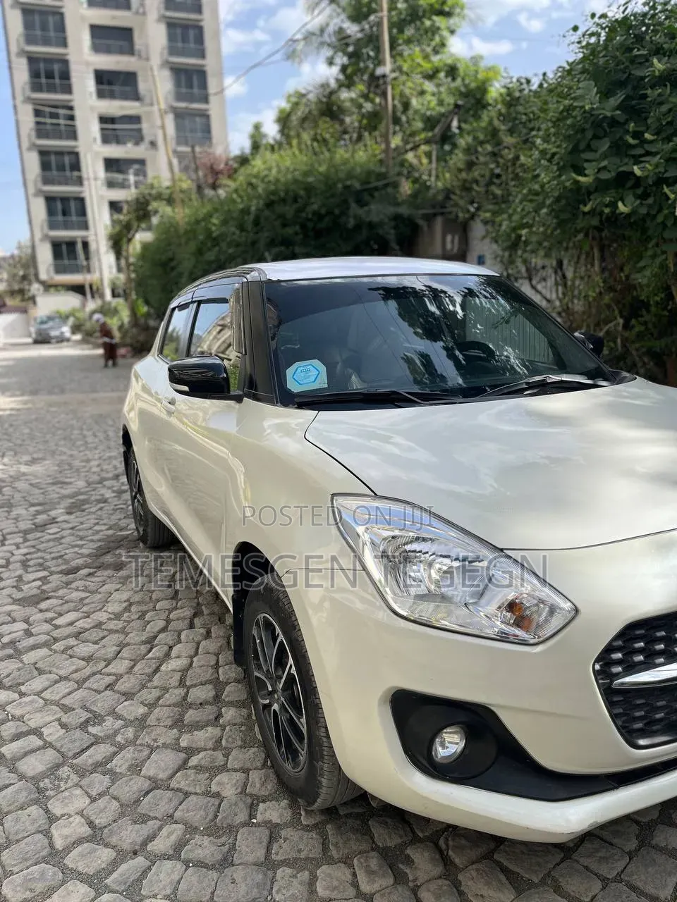 Suzuki Swift 2022 White