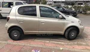 Toyota Vitz 2004 Gold