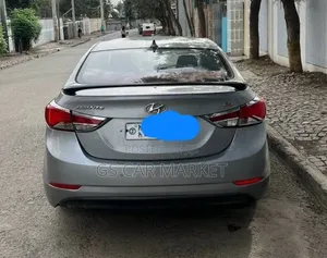 Hyundai Avante 2015 Silver