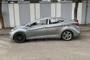 Hyundai Avante 2015 Silver