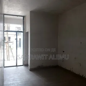 3bdrm Apartment in Metro Realstat, Bole for sale