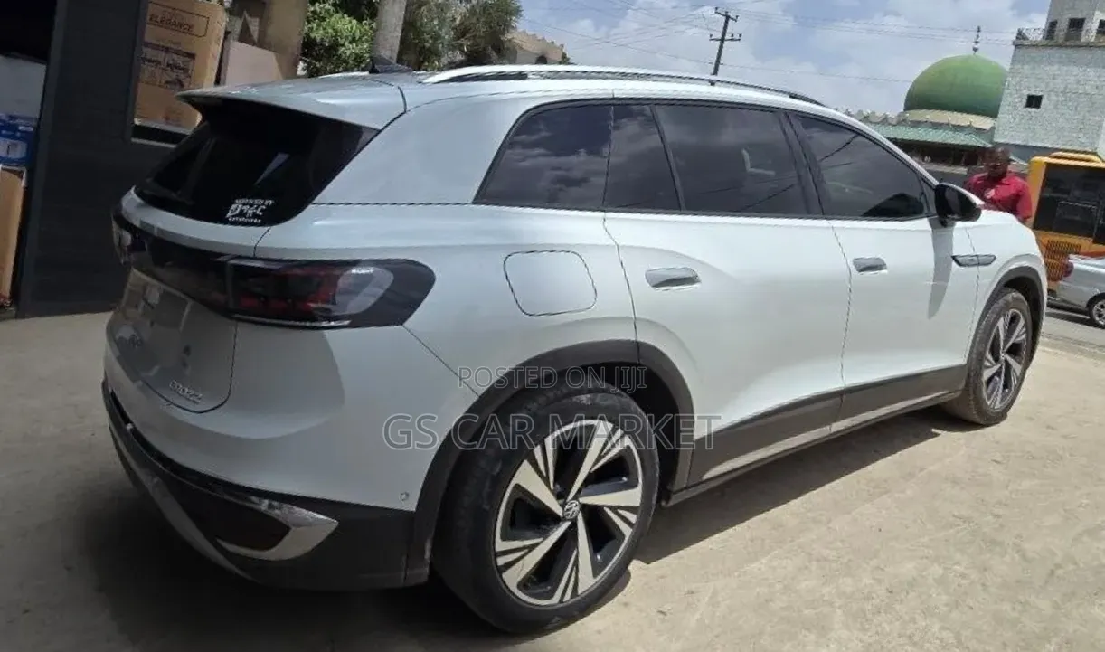 Volkswagen ID.6 2023 White