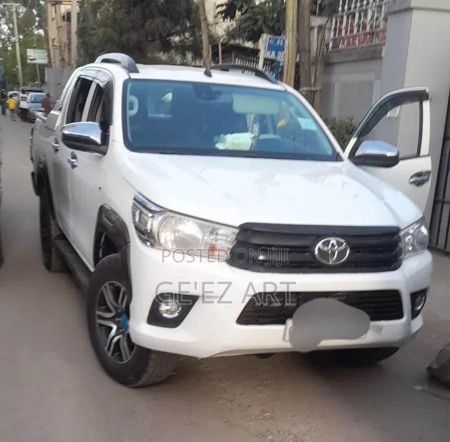 Toyota Hilux 2017 White