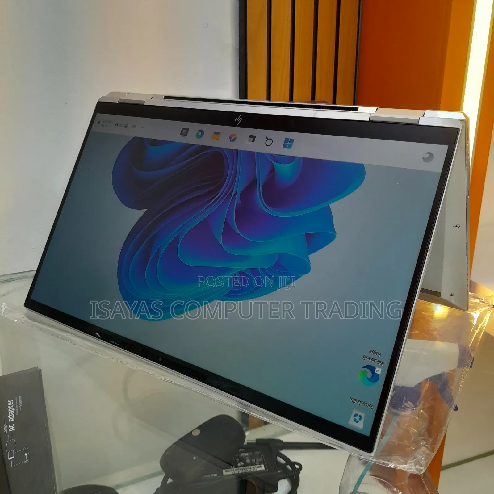 New Laptop HP EliteBook x360 1040 G7 16GB Intel Core i7 SSD 512GB