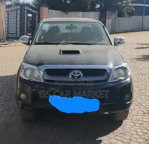Toyota Hilux 2010 Black