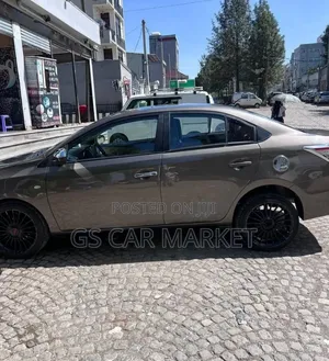 Toyota Yaris 2015 Gray
