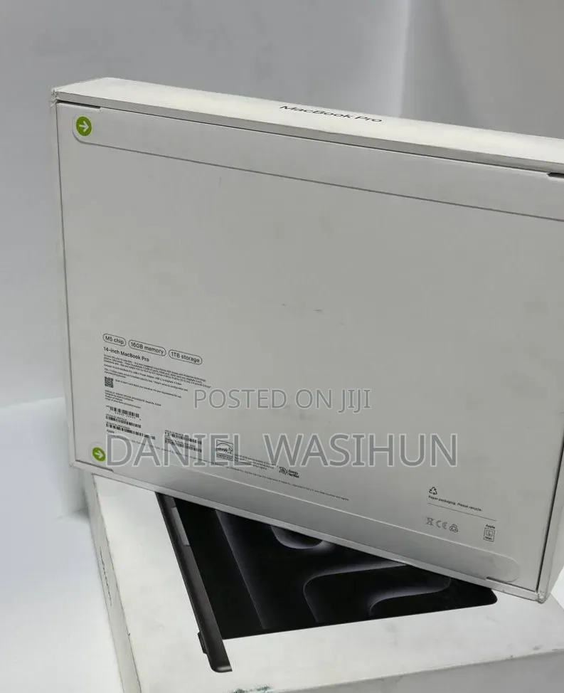 New Laptop Apple MacBook Pro 2025 M5 14-inch 16GB Apple M5 Pro SSD 1T