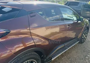 Toyota C-HR 2018 Brown