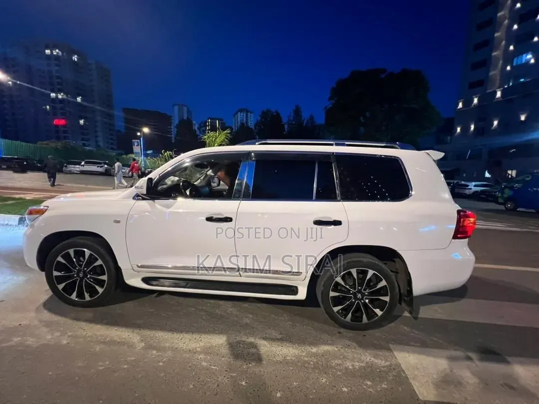 Toyota Land Cruiser 4.5 V8 TD GX-R 2011 White