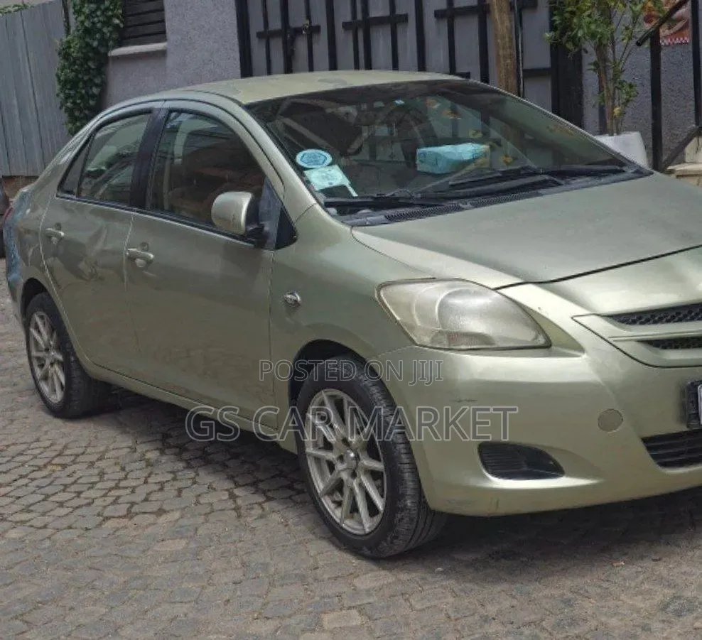 Toyota Yaris 2006 Gray