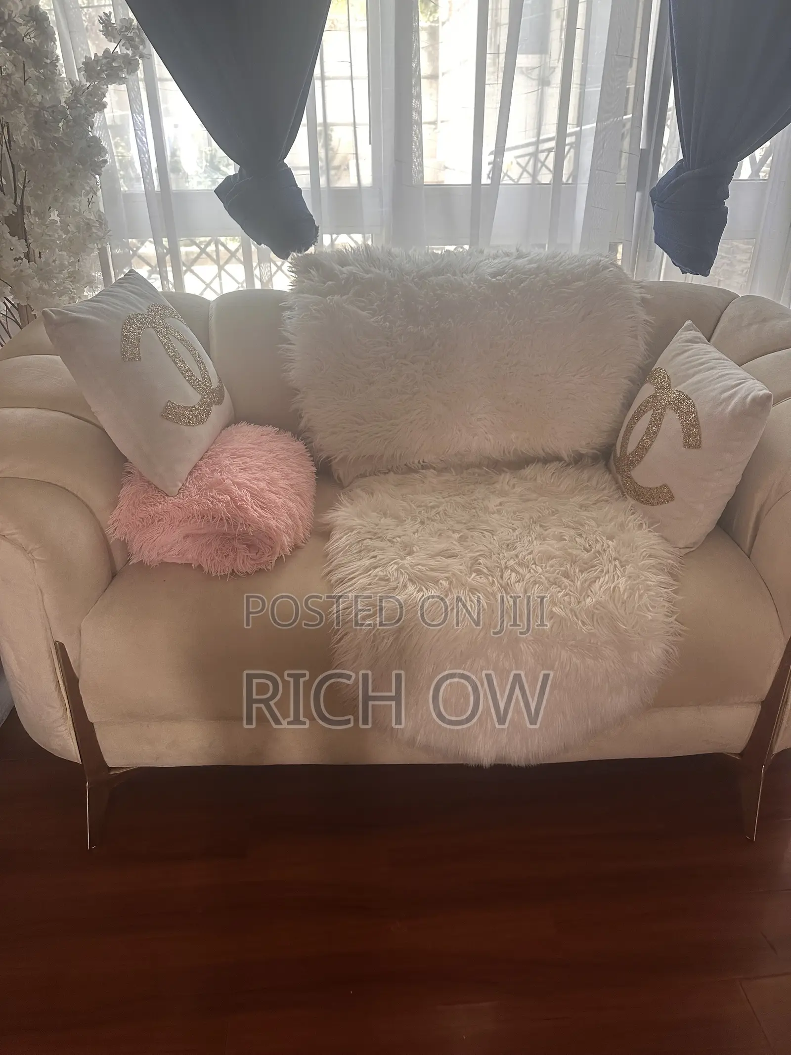 Luxury Cream Velvet Sofa Matching Accent Chair