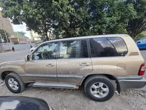 Toyota Land Cruiser 2004 Gold