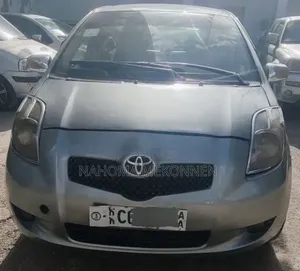 Toyota Yaris 2007 Gray