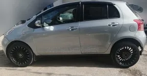 Toyota Yaris 2007 Gray