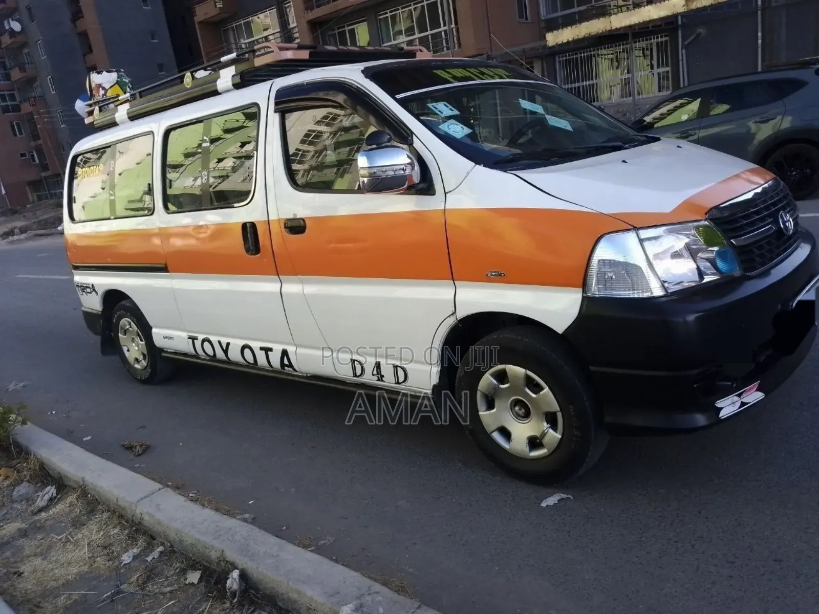 Toyota HiAce 2007 White