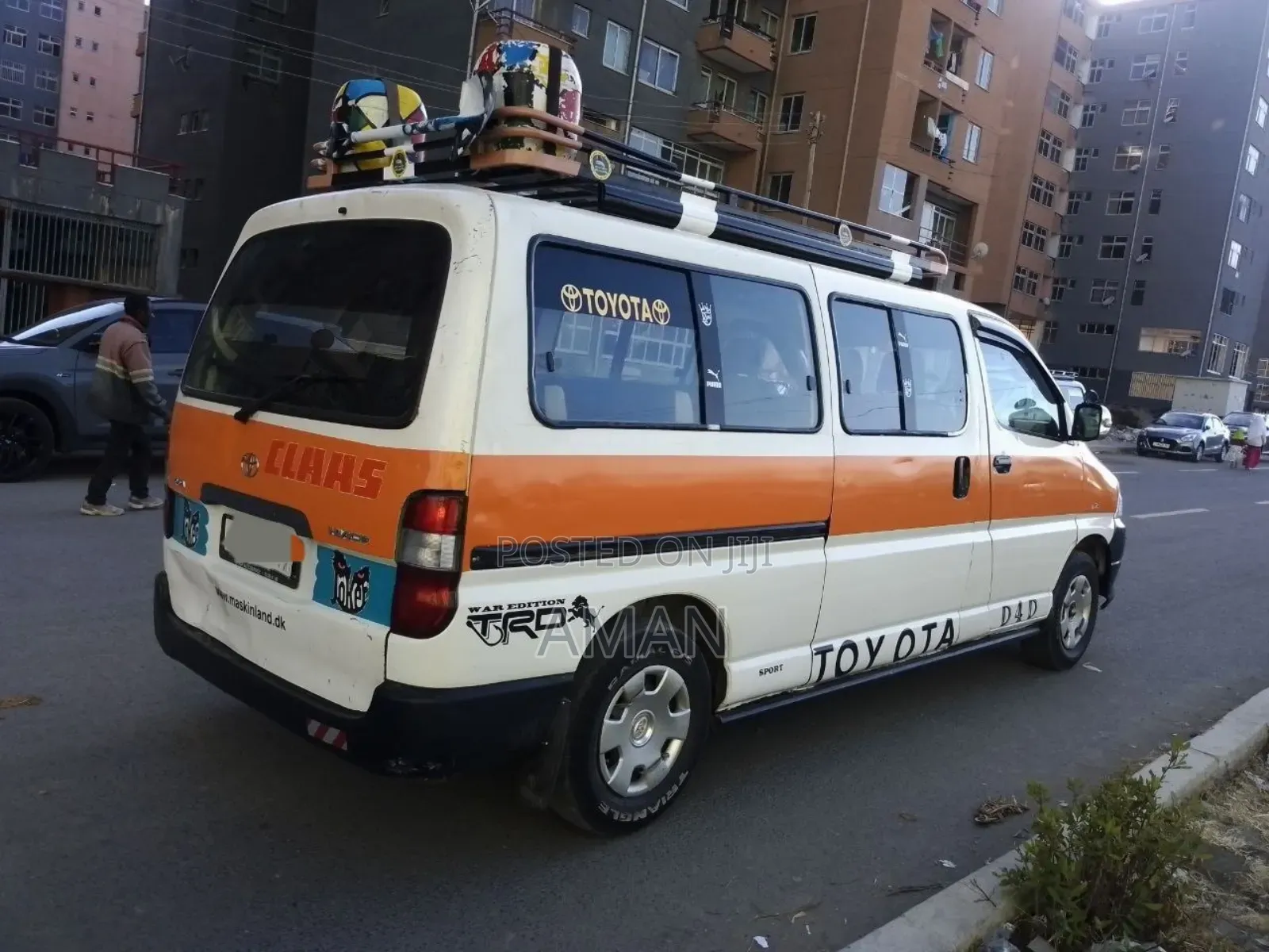 Toyota HiAce 2007 White