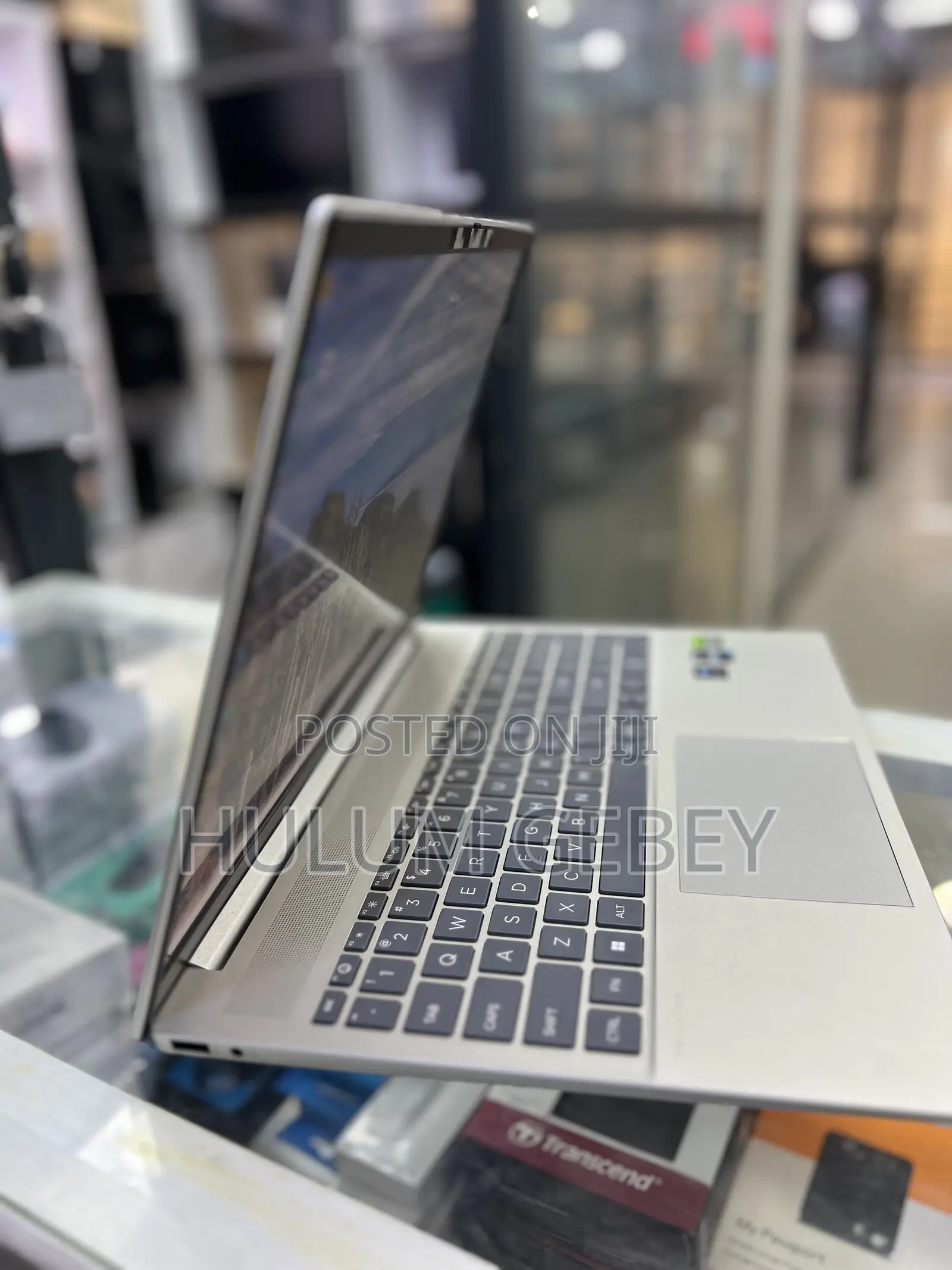 New Laptop HP Pavilion 13 16GB Intel Core i7 SSD 1T