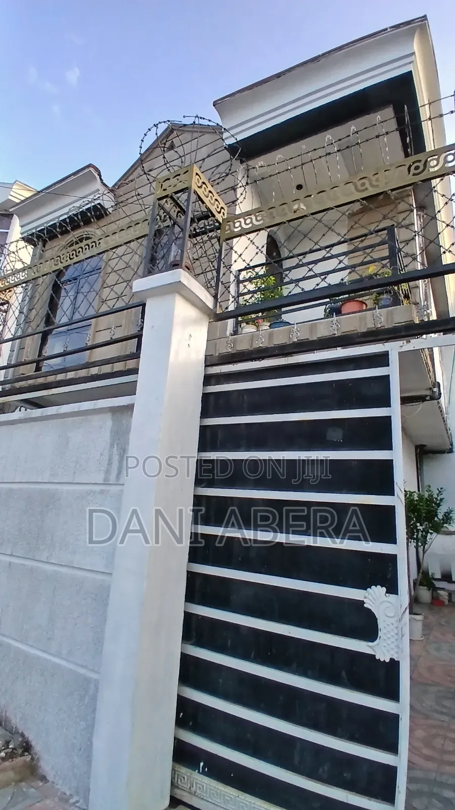 6bdrm House in Oromia-Finfinne for sale