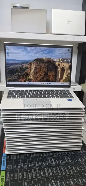 New Laptop HP EliteBook 840 G8 16GB Intel Core i7 SSD 512GB