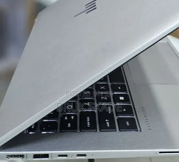 New Laptop HP EliteBook 840 G10 16GB Intel Core i5 SSD 512GB