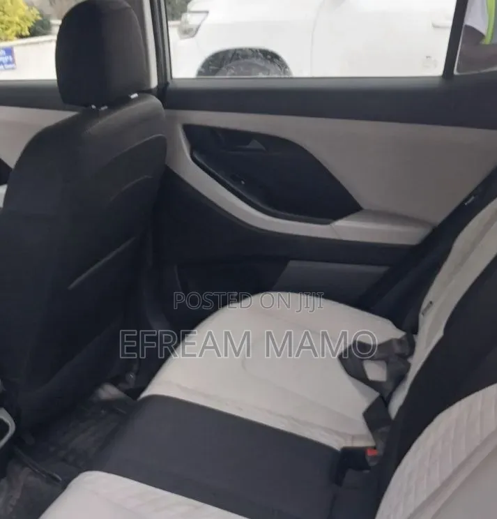Hyundai Creta 2023 Silver