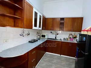 Furnished 3bdrm Villa in ፊጋ, Bole for sale