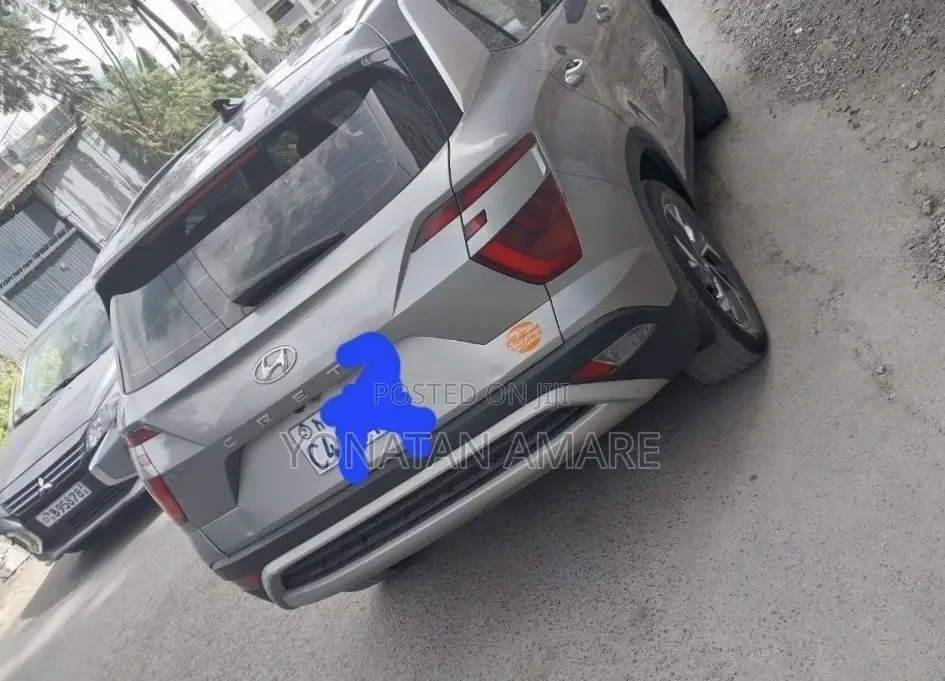 Hyundai Creta 2023 Silver