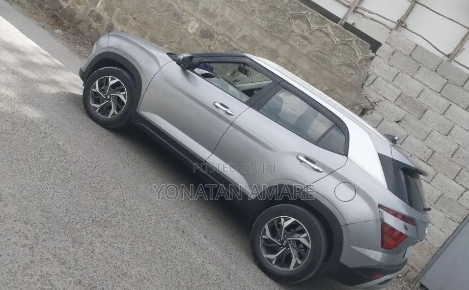 Hyundai Creta 2023 Silver