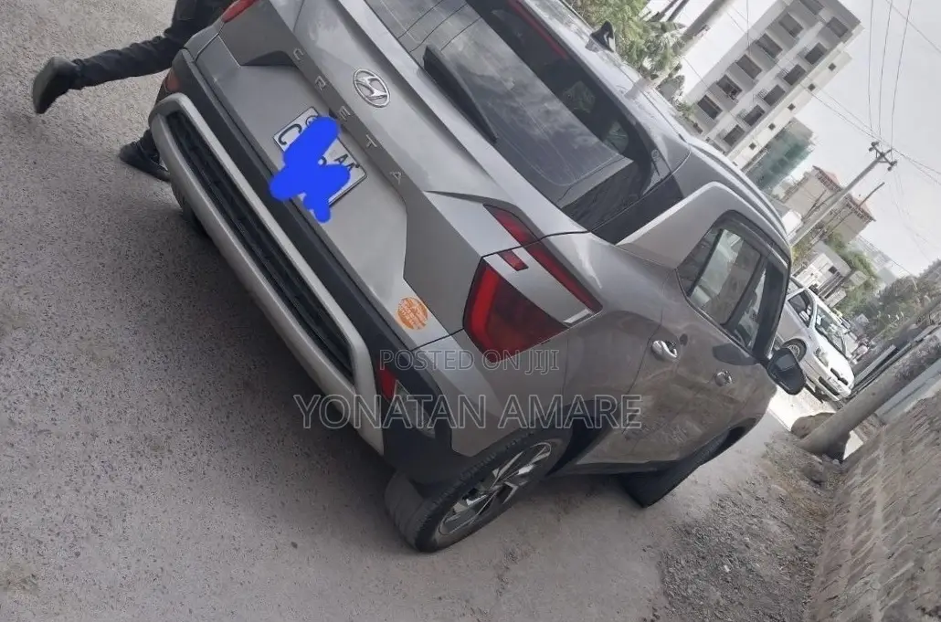 Hyundai Creta 2023 Silver