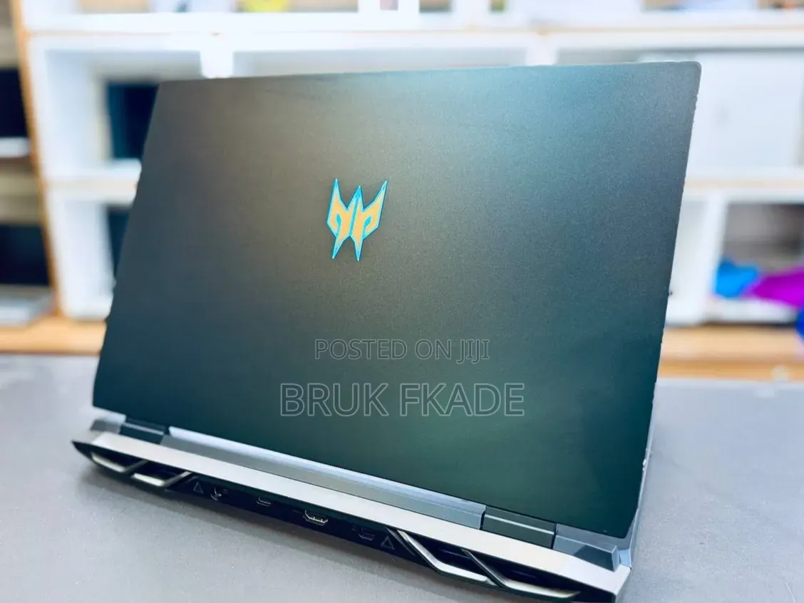 New Laptop Acer Predator Helios 300 16GB Intel Core i9 SSD 512GB