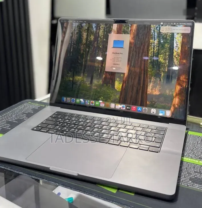 New Laptop Apple MacBook Pro M1 16GB Apple M1 Pro SSD 512GB
