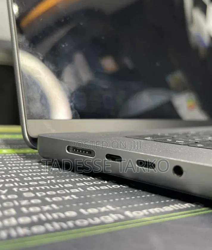 New Laptop Apple MacBook Pro M1 16GB Apple M1 Pro SSD 512GB