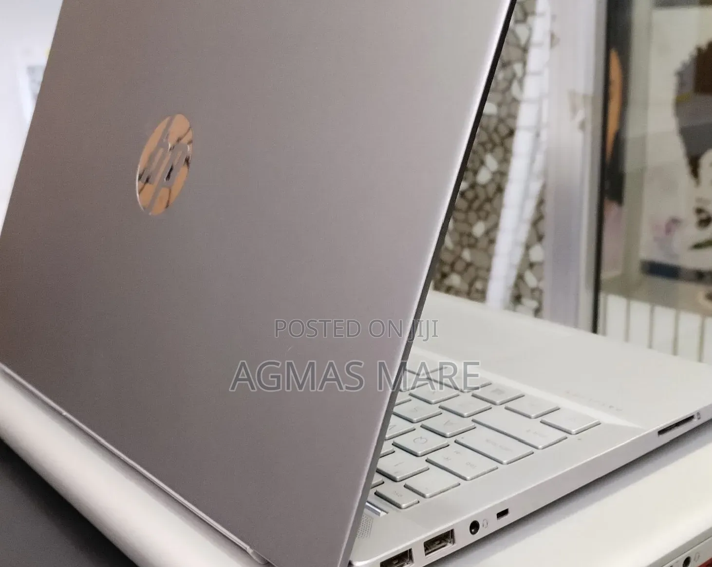 New Laptop HP Pavilion 14 8GB Intel Core i5 SSD 256GB