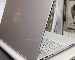 New Laptop HP Pavilion 14 8GB Intel Core i5 SSD 256GB