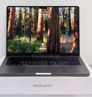 New Laptop Apple MacBook Pro 2022 M2 16GB Intel Core M2 SSD 512GB